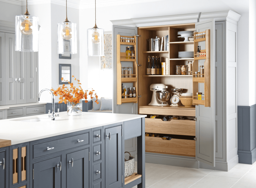 How to maximize storage space in a small kitchen