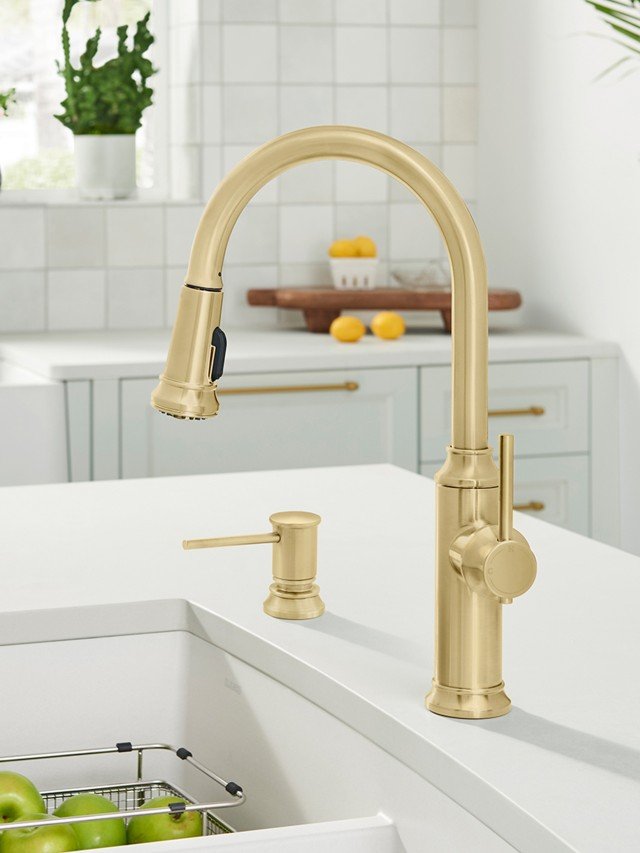 How to Choose the Right Kitchen Faucet for Water Conservation